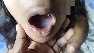 Sri lankan girlfriend blowjob & cum swallowing - කෙල්ලගෙ කට ඇතුලෙම බඩු ඇරියා