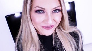 SEXY ADIRA ALLURE ENJOYS A BIG COCK IN HER MOUTH & PUSSY