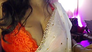 Desi Hot Girl Under Bra Hot Boobs Show