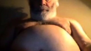 Hairy horny NY daddy bear jerks off on webcam