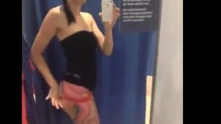 Selfie fitting room play