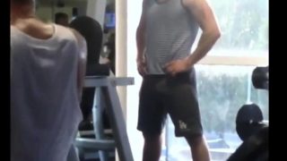 Str8 bulge in gym