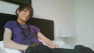 Emo twink wanking his big cock on cam