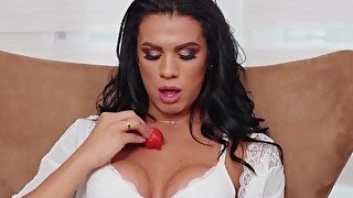 Trans Angels - Estela Duarte Teases Bellhop Ivan Bueno As She Sensually Tastes The Strawberries