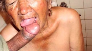 OmaGeiL Homemade Granny Seductive Pics Compilation