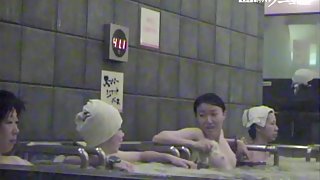 Enjoying nude bodies of hot showering Japanese girls dvd 03061