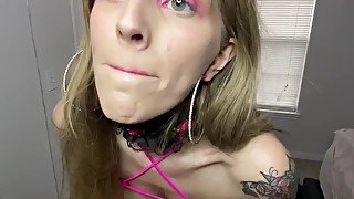 Stripper loves to suck on her buttplug extreme dirty talk