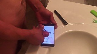 Secret watching of big dick guy. Jerking off in bathroom