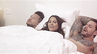 POLYAMOROUS MORNINGS ARE FUN! BOY BOY GIRL THREESOME! 1ST PART