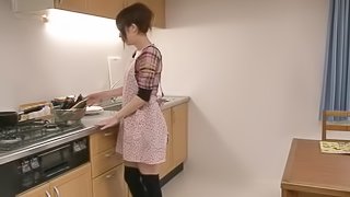 Riko Oshima amateur babe finger fucks in strong solo