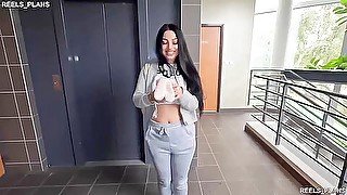 Chilean Model Fucked In An Elevator French - Roma Amor
