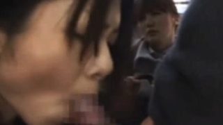 Publicsex oriental sucks cock on the bus