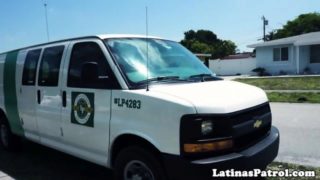 Latina babe drilled by the US border patrol