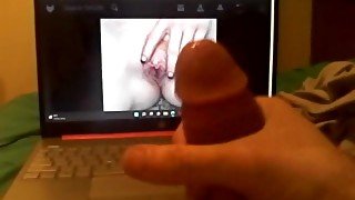 Jerking off to a ginger pussy fulfiing masturbation requests is so hot