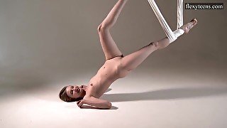 Super Flexible Young Babe - Sofia Zhiraf