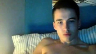 Cute guy jerks off on cam