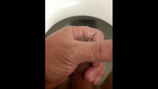 A different rich cum in my bathroom. Incredible cumshot !! 