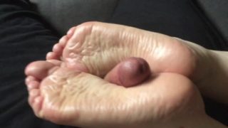 Wrinkled Soles Solejob, Cumshot, No Sound