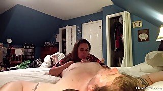 Sexy Mom Gets Creampied