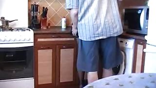 non-professional pair fuck from kitchen to living room