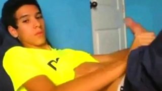 Latino Twink Shows Off When Jerking