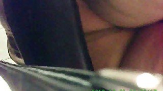 Amateur MILF at the convenience store got her upskirt caught