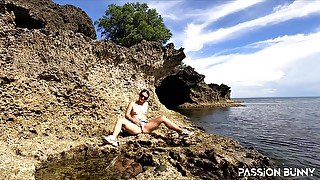 Passionbunny - Hot Walking With Passionbunny And Public Orgasm Near Blue Sea