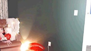 Camgirl RylandBabyLove tries to Headstand