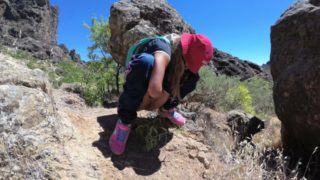 PISS PISS TRAVEL - Funny Girl tourist peeing in the mountains Gran Canaria