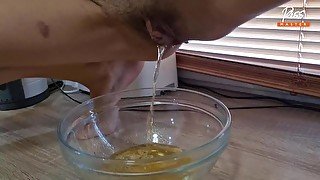 Sexy MILF closeup piss. Golden Rain. Pussy closeup.