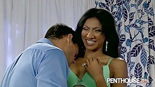 Sadie Santana - Inviting Sadies Big Tits Xxx