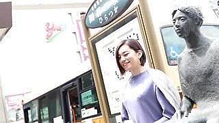 欲求不満奥様が美脚震わせて激イキしちゃうAV撮影ｗ