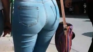 Excellent Candid Ass From Teen Girl