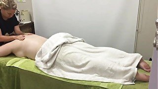 hot pretty bbw getting deep relaxing body massage at spa U010