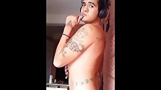 Gay bailando sexy Szaul Gierszal