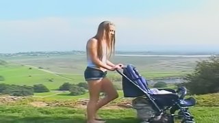 Teen tries to do some outdoors anal riding and she succeeds!