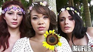 Mofos - Hippie girls suck cock