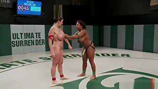 Interracial Lesbian BBW Sexfight