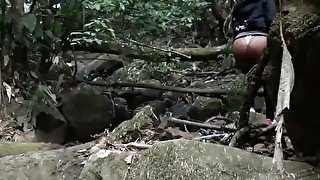 Prostituta colombiana acepta follar en la selva por el culo y me deja grabarla