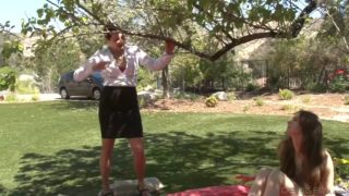 Mature kali watches at jay taylor getting fucked by bf on a lawn