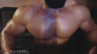 Squeezing pecs,quads and ass ! You will love it !