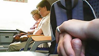 Train Masturbation (dont see)