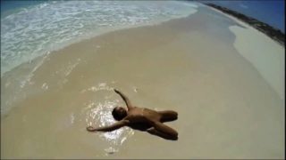 Gorgeous amateur teen shows off her sexy body on the beach