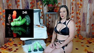 Fantasy Orc Toy Review - M - L - XL Sizes - LoveSmiths - MILF Loves her New Toys - Huge Orgasm