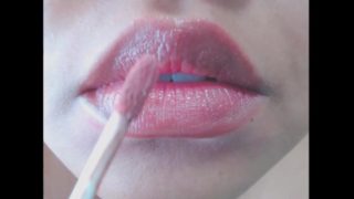 ASMR. Putting on Lipgloss Teaser.