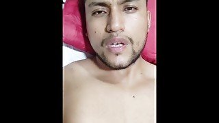 Muchacho Bello te manda Un vídeo Masturbándose Junto Al espejo Y su Cama