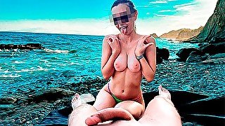 Sexe risqué sur la plage publique, on nous voit !