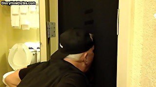 Greedy gloryhole DILF sucks BFs cock in homemade video