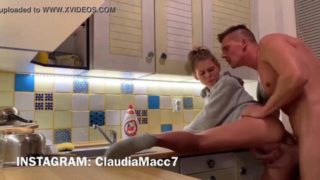 Young girl creampied in the kitchen