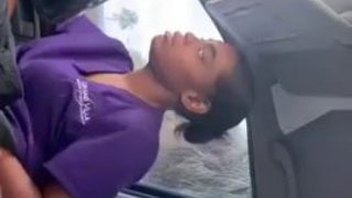 Girl sucks Dick in car